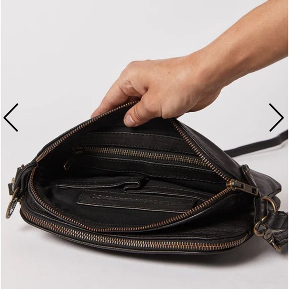 Wanderers - THE VENETIAN
PASSPORT - os - Picture 4 of 10